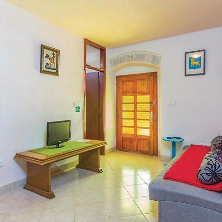 Pet Friendly Apartment In Porec With Wifi Zewnętrze zdjęcie