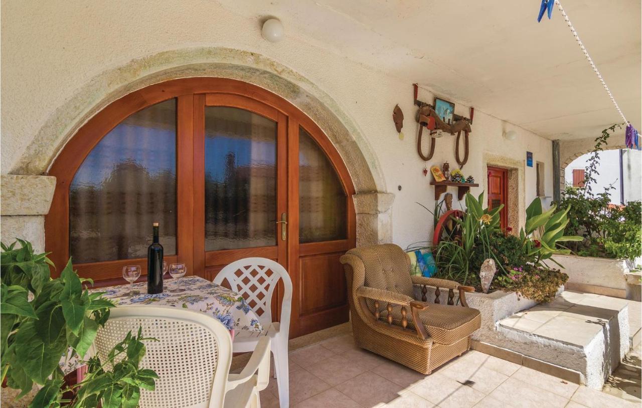 Pet Friendly Apartment In Porec With Wifi Zewnętrze zdjęcie