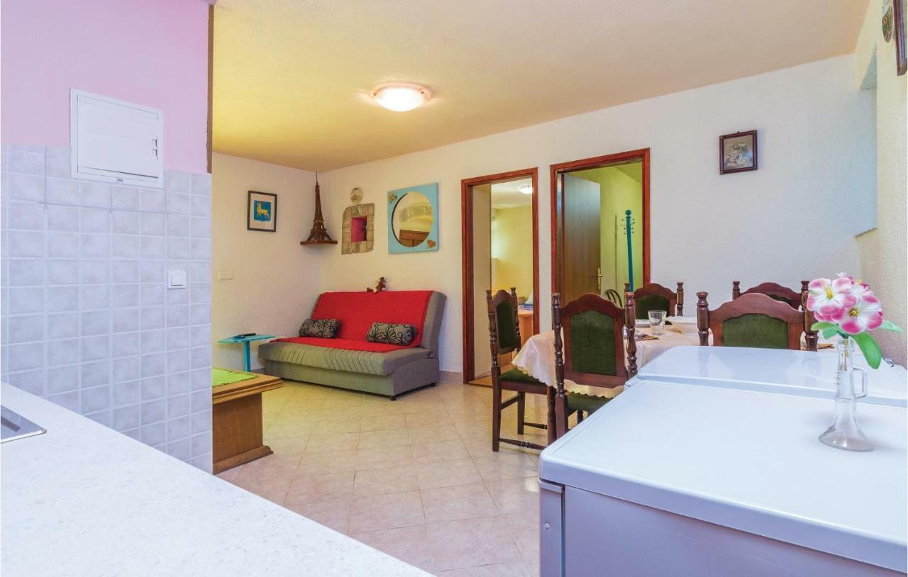 Pet Friendly Apartment In Porec With Wifi Zewnętrze zdjęcie